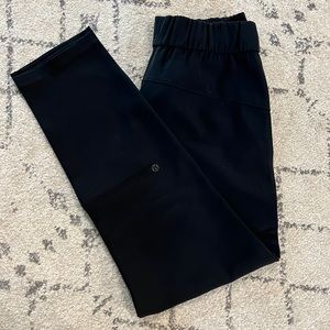 Lululemon On the Fly pants size 6- Black